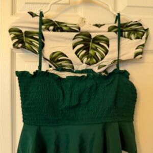 Cupshe Green and White Leaf Print Swimsuit